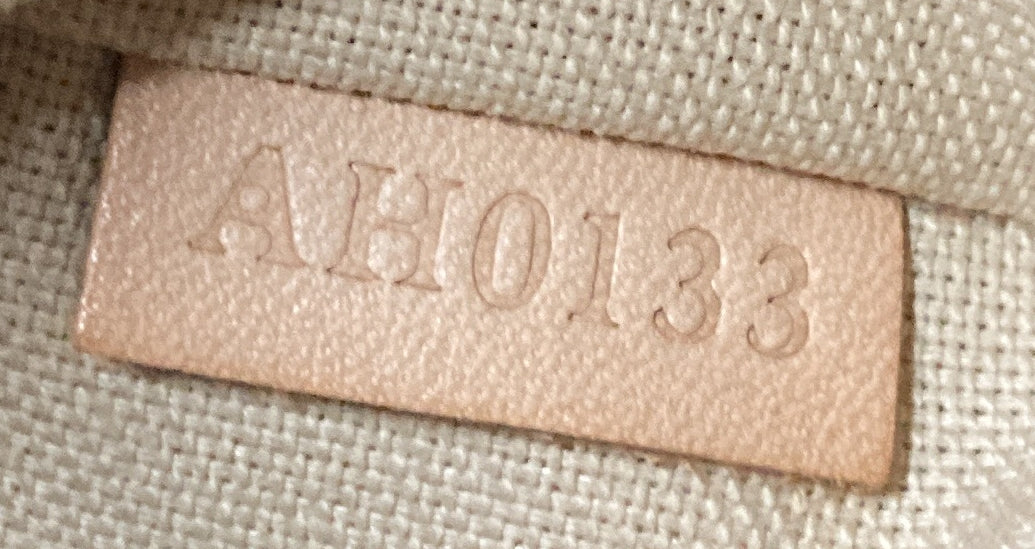 Soffi Handbag Damier - Deep Luxury