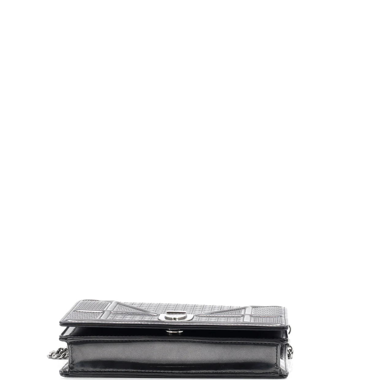 Diorama Wallet on Chain Cannage Embossed Calfskin - Deep Luxury