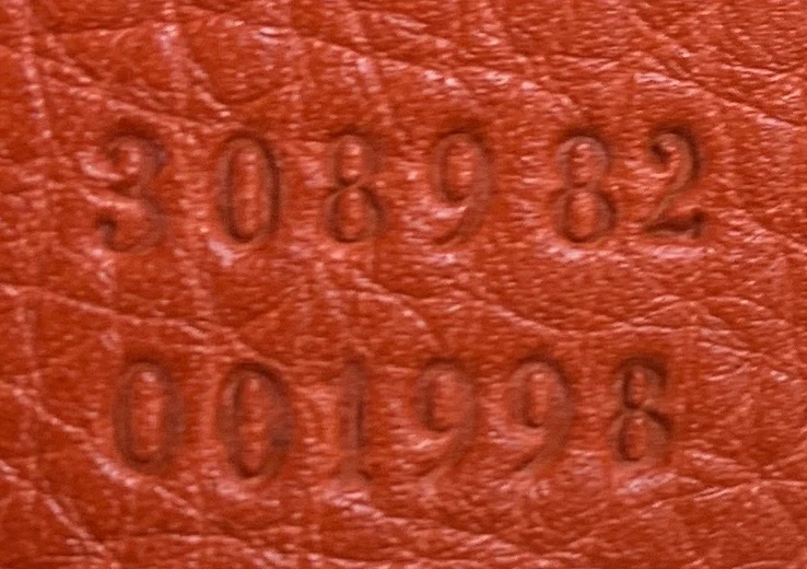 Soho Chain Strap Shoulder Bag Leather Medium - Deep Luxury