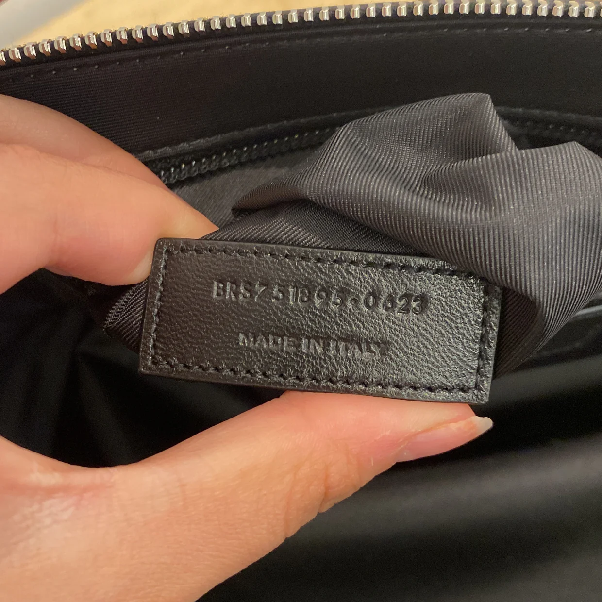 Cube Wash Bag Quilted Leather - Deep Luxury