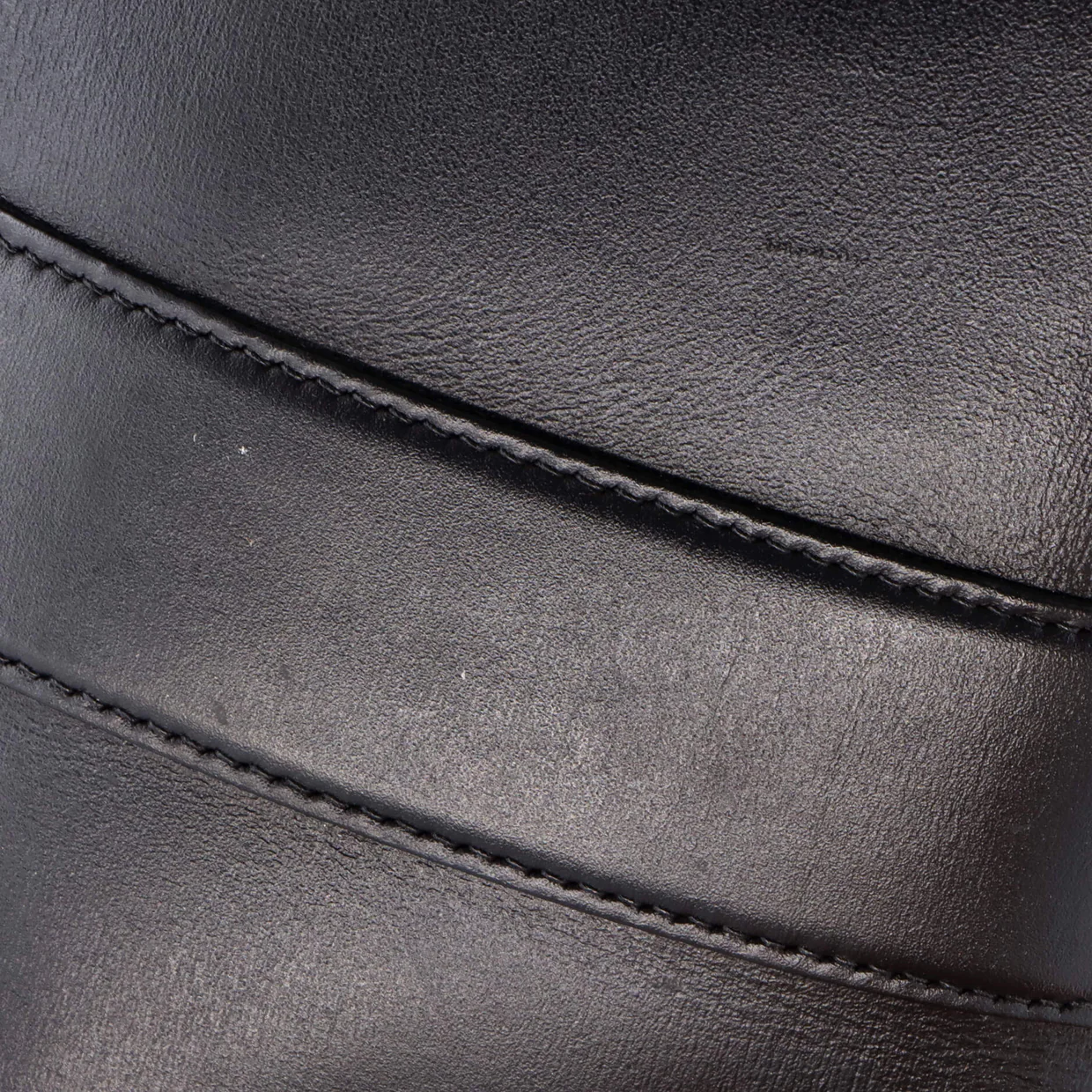 Arli Shoulder Bag Leather Small - Deep Luxury