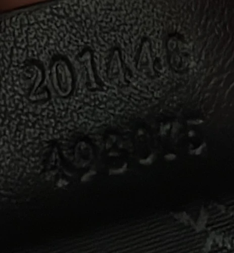 Front Zip Messenger Guccissima Leather Medium - Deep Luxury