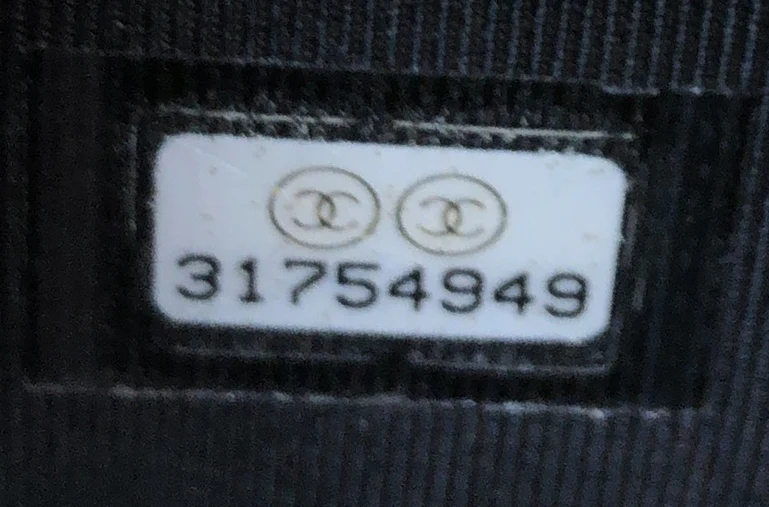 Frame Chain Around Round Clutch with Chain Quilted Lambskin Mini - Deep Luxury