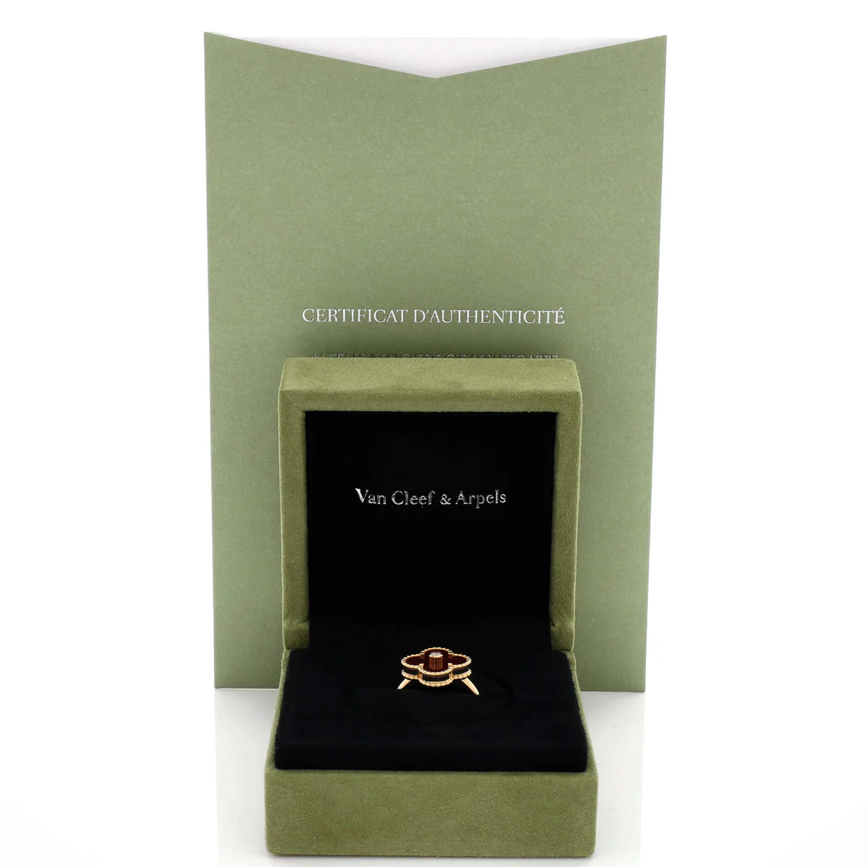Vintage Alhambra Ring 18K Yellow Gold with Carnelian and Diamond - Deep Luxury