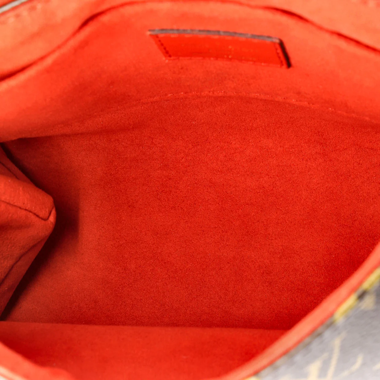 Locky Handbag Monogram Canvas with Leather BB - Deep Luxury