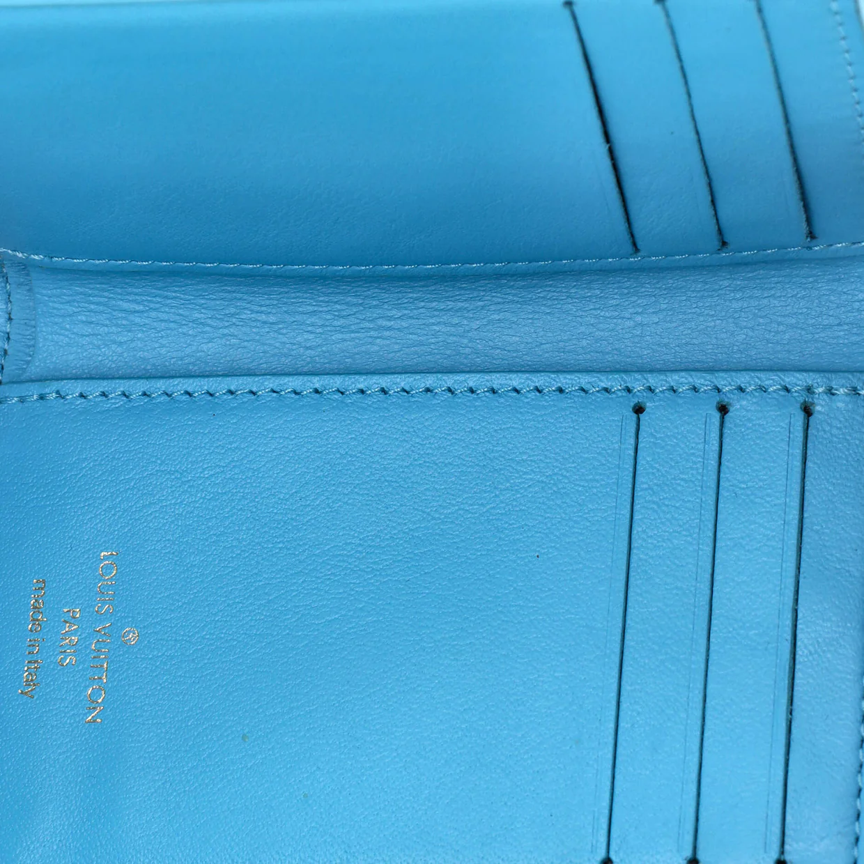 LV Pont 9 Wallet Leather Compact - Deep Luxury