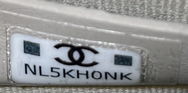 CC Dome Zip Clutch with Chain Quilted Caviar Mini - Deep Luxury