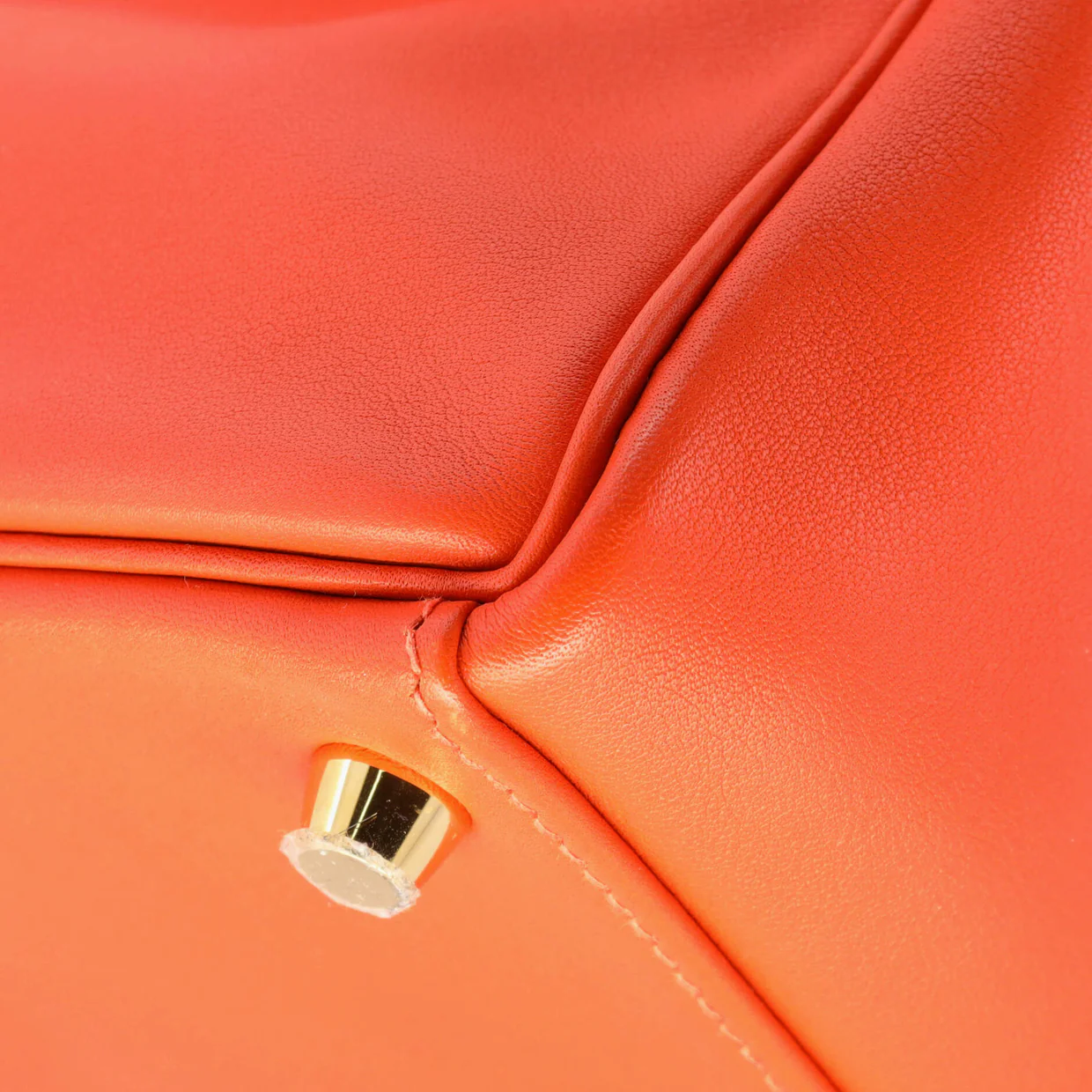 Kelly Handbag Capucine Swift with Gold Hardware 25 - Deep Luxury
