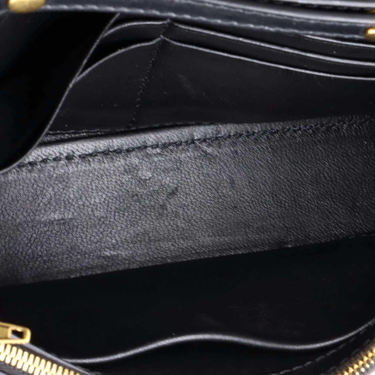 Hourglass Chain Wallet Leather - Deep Luxury