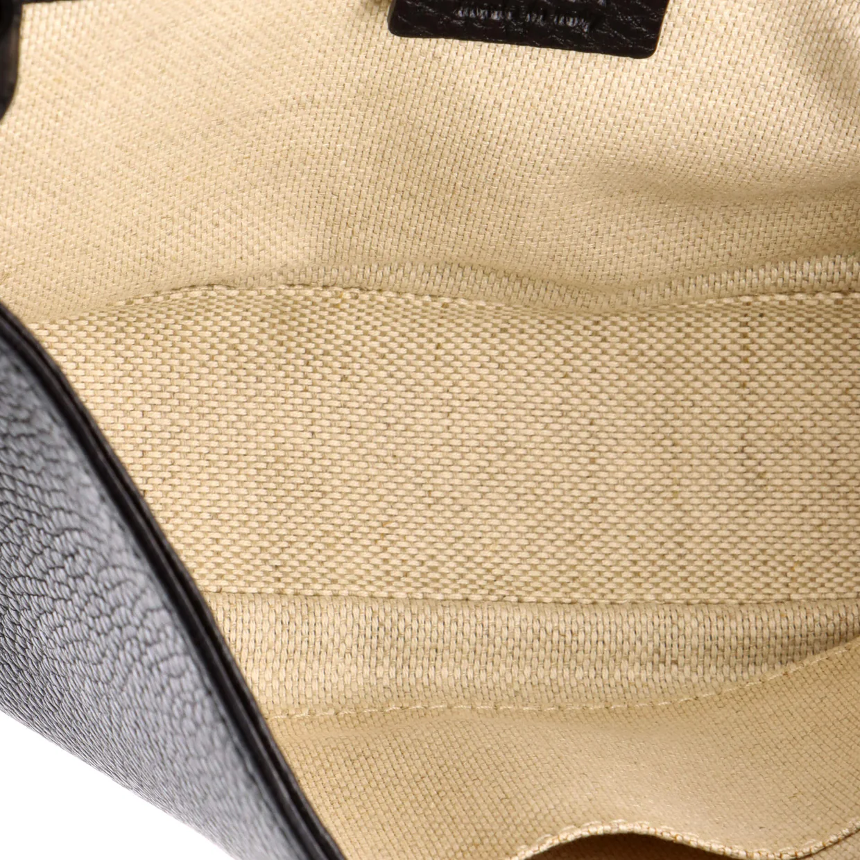 Soho Chain Crossbody Bag Leather Medium - Deep Luxury