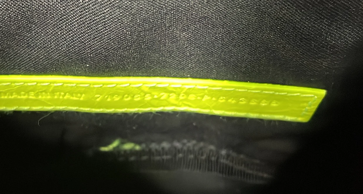 Le Cagole Giant Studs Crossbody Bag Leather - Deep Luxury