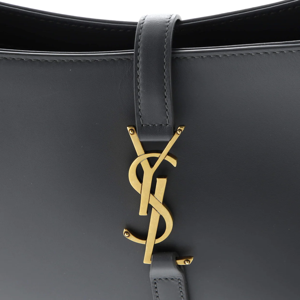 Le 5 a 7 Hobo Leather Small - Deep Luxury