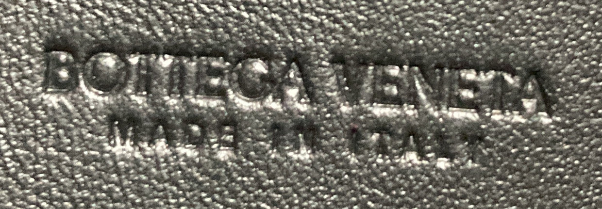 Cassette Crossbody Bag Maxi Intrecciato Leather Candy - Deep Luxury