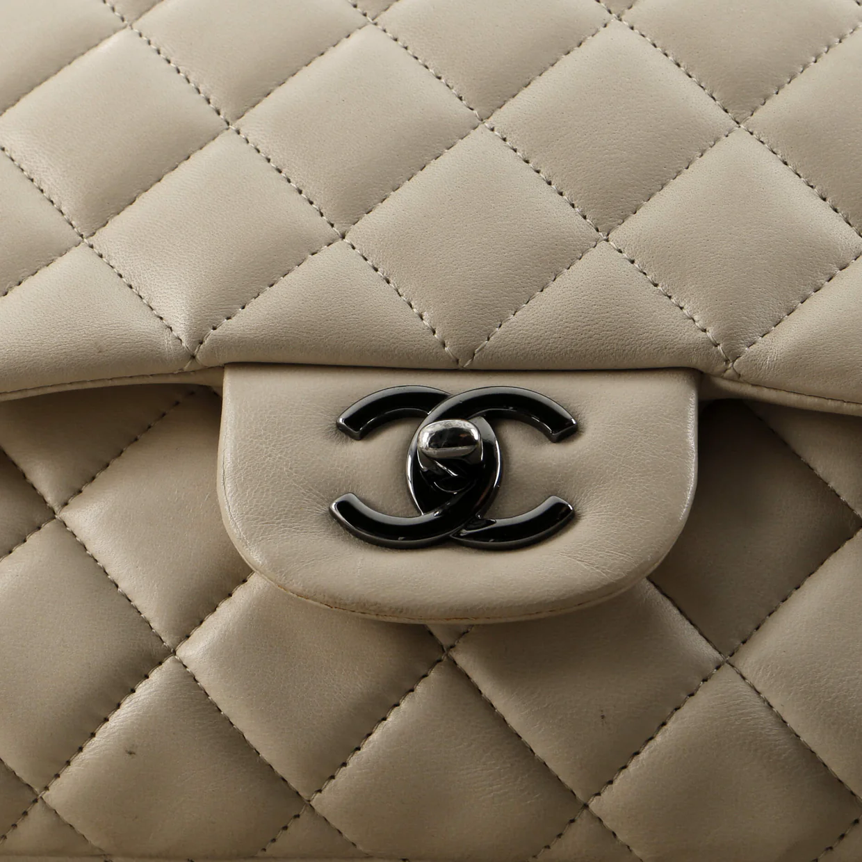 Classic Single Flap Bag Quilted Lambskin Jumbo - Deep Luxury