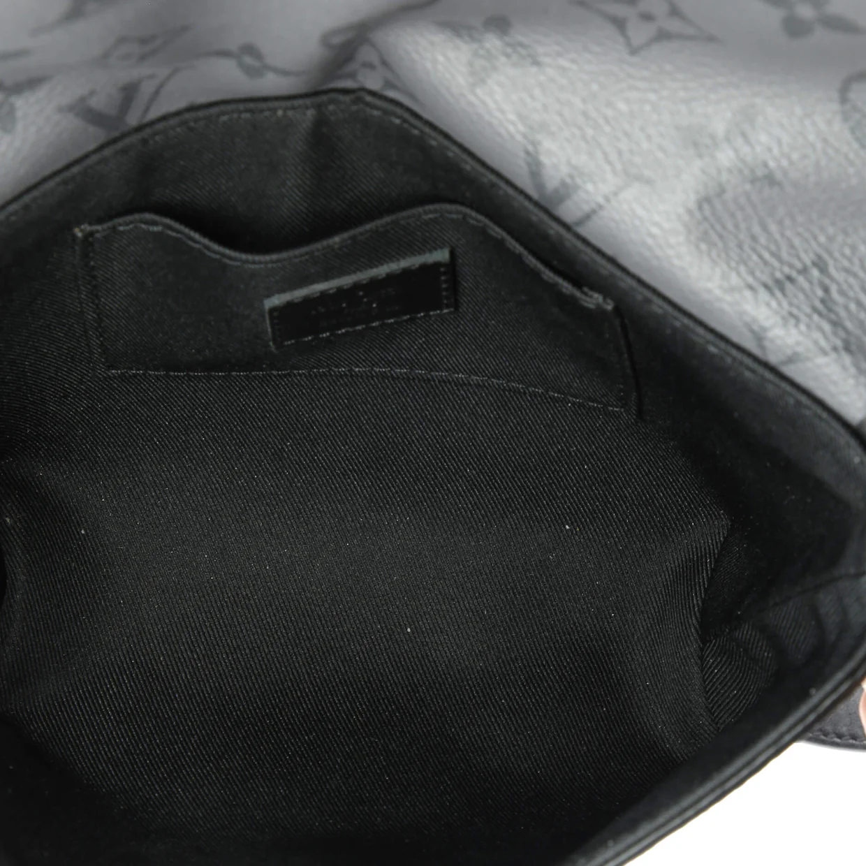 Pulse Wearable Wallet Monogram Eclipse Canvas - Deep Luxury