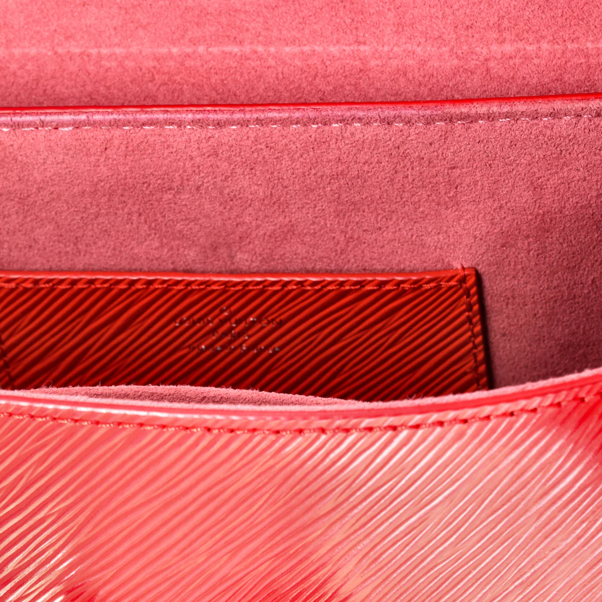 Twist Handbag Epi Leather MM - Deep Luxury