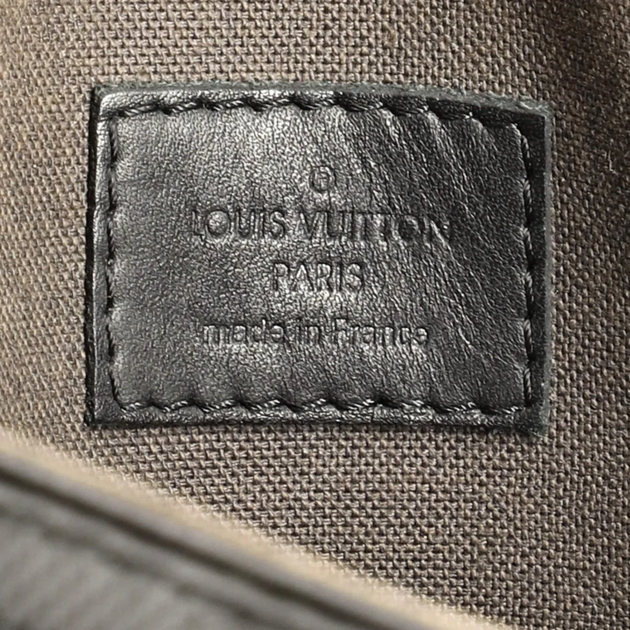 District Messenger Bag Damier Infini Leather PM - Deep Luxury