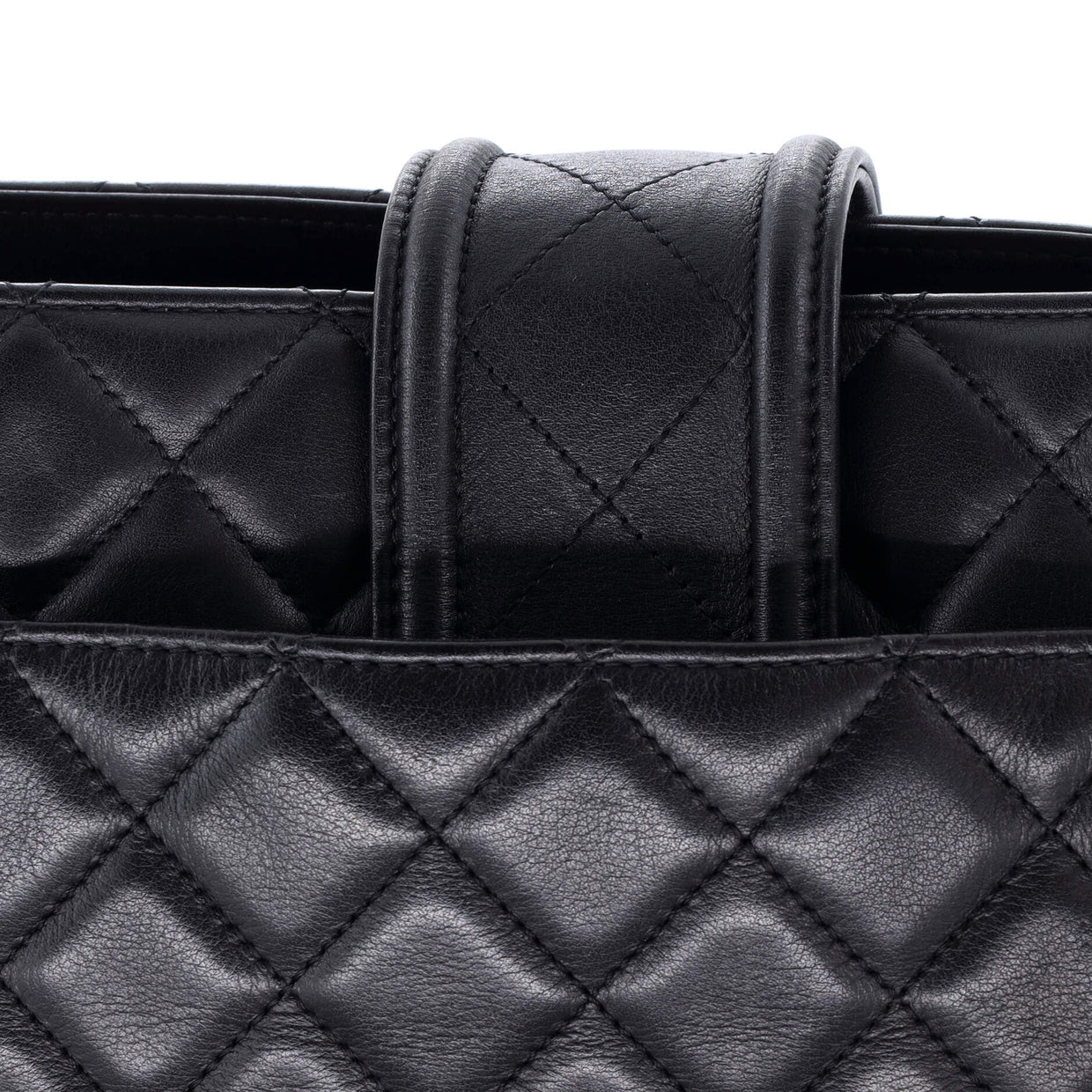 Elegant CC Tote Quilted Lambskin Medium - Deep Luxury
