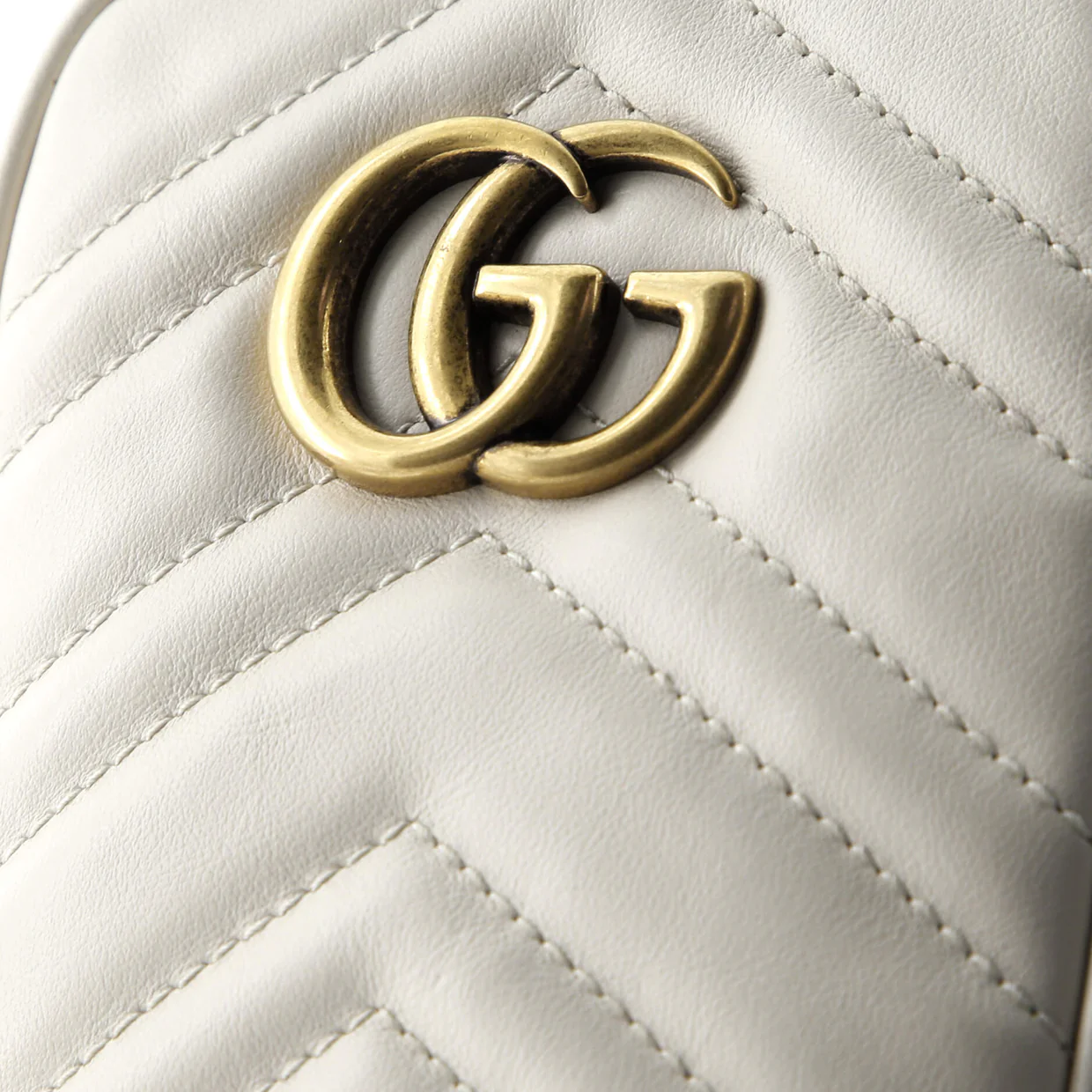 GG Marmont Pouch and Coin Purse Matelasse Chevron Leather - Deep Luxury