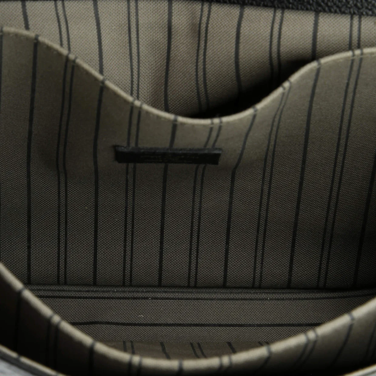 Pochette Metis Monogram Empreinte Leather - Deep Luxury