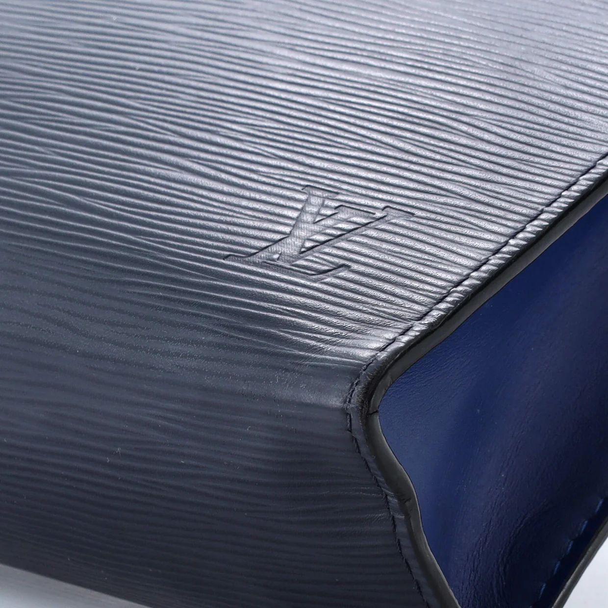 Pochette Voyage Epi Leather with Damier Graphite MM - Deep Luxury