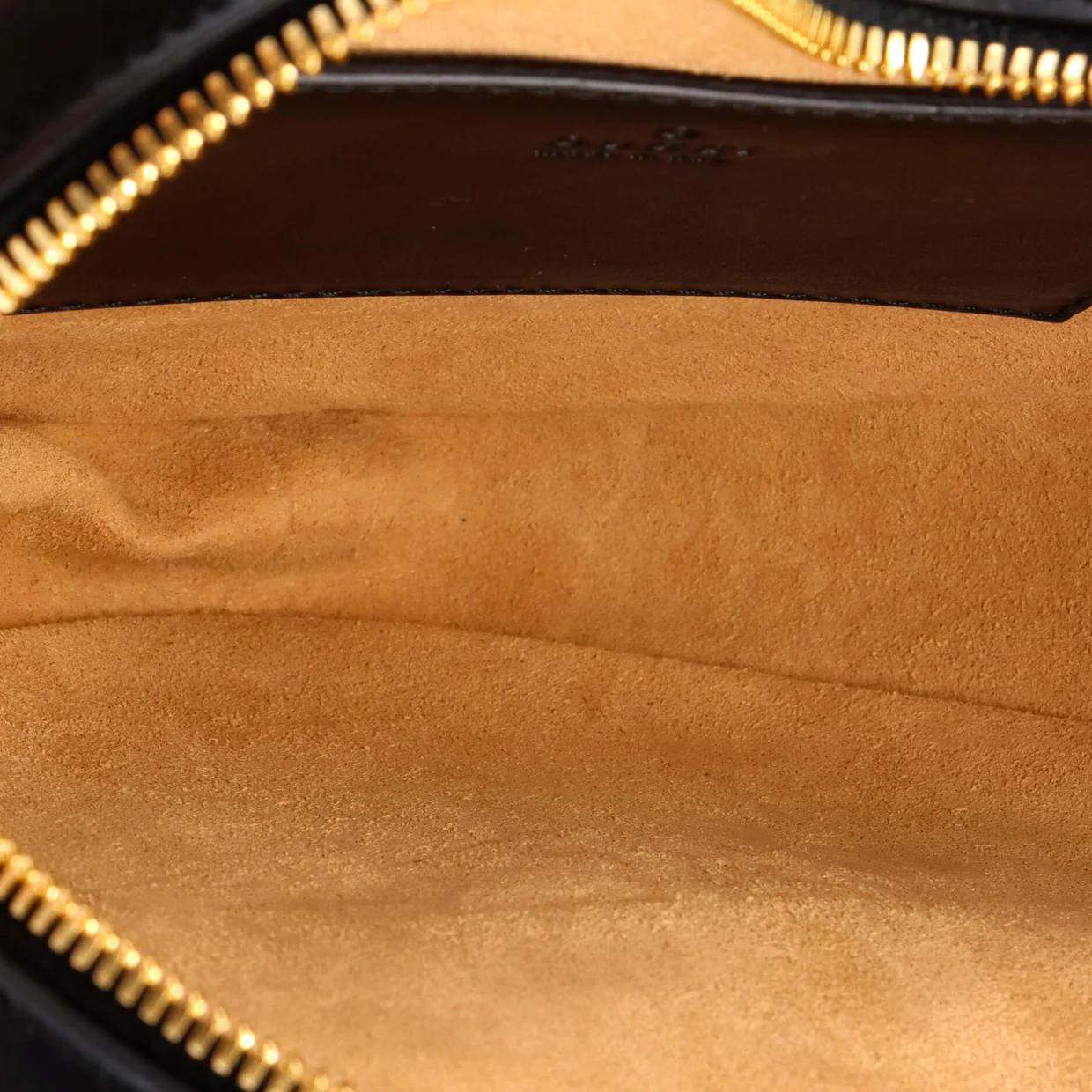 Interlocking G Heart Shoulder Bag Diagonal Quilted Leather Mini - Deep Luxury