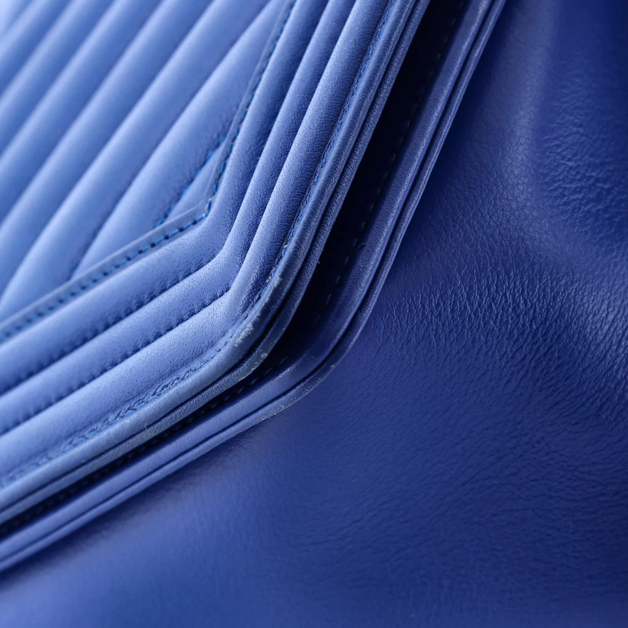 Boy Flap Bag Chevron Calfskin New Medium - Deep Luxury