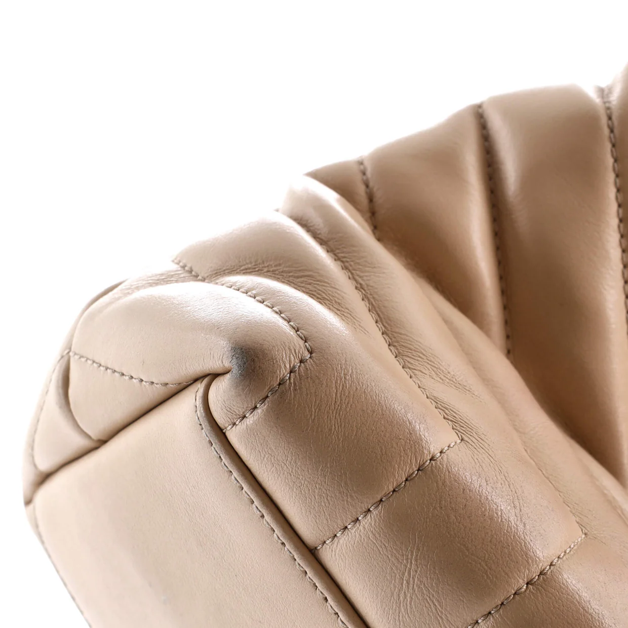 Loulou Shoulder Bag Matelasse Chevron Leather Medium - Deep Luxury