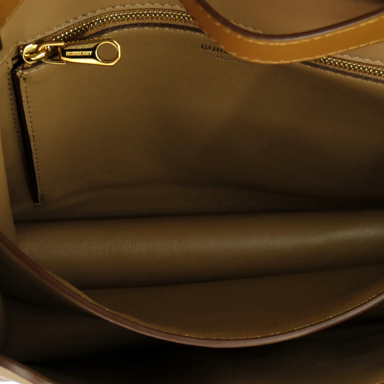 TB Flap Bag Panelled Leather Medium - Deep Luxury