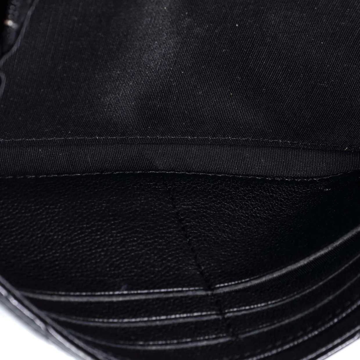 CC Eyelet Chain Clutch Quilted Patent - Deep Luxury