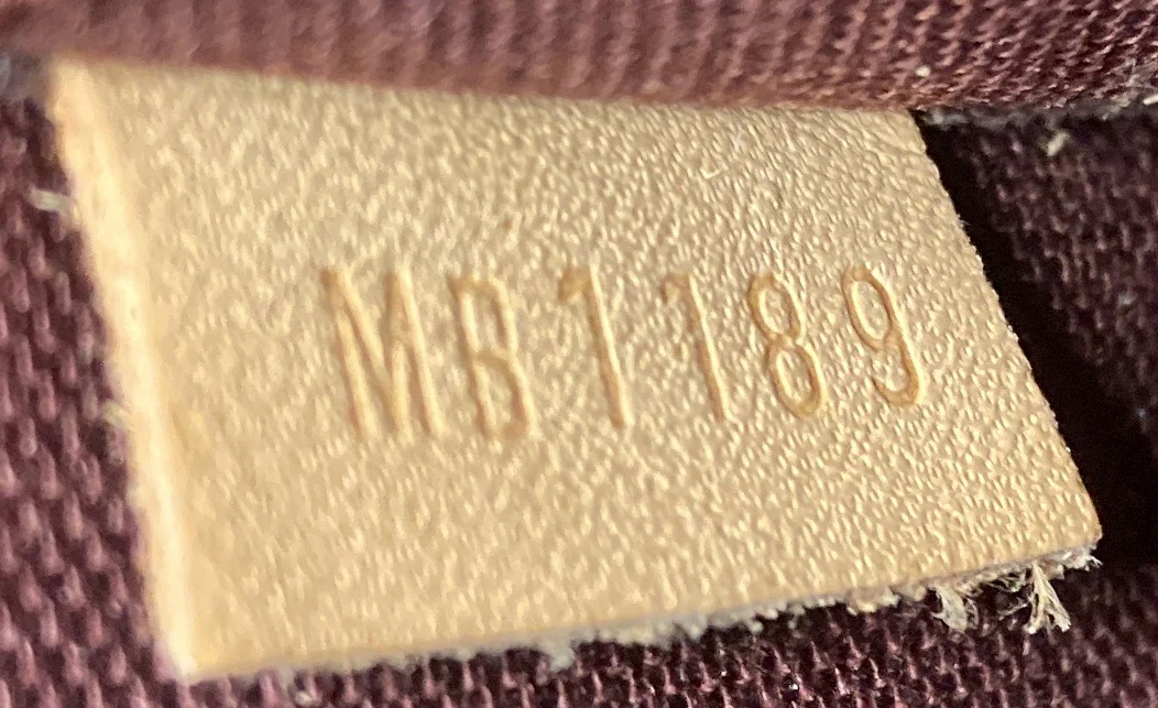 Rivoli Handbag Monogram Canvas PM - Deep Luxury