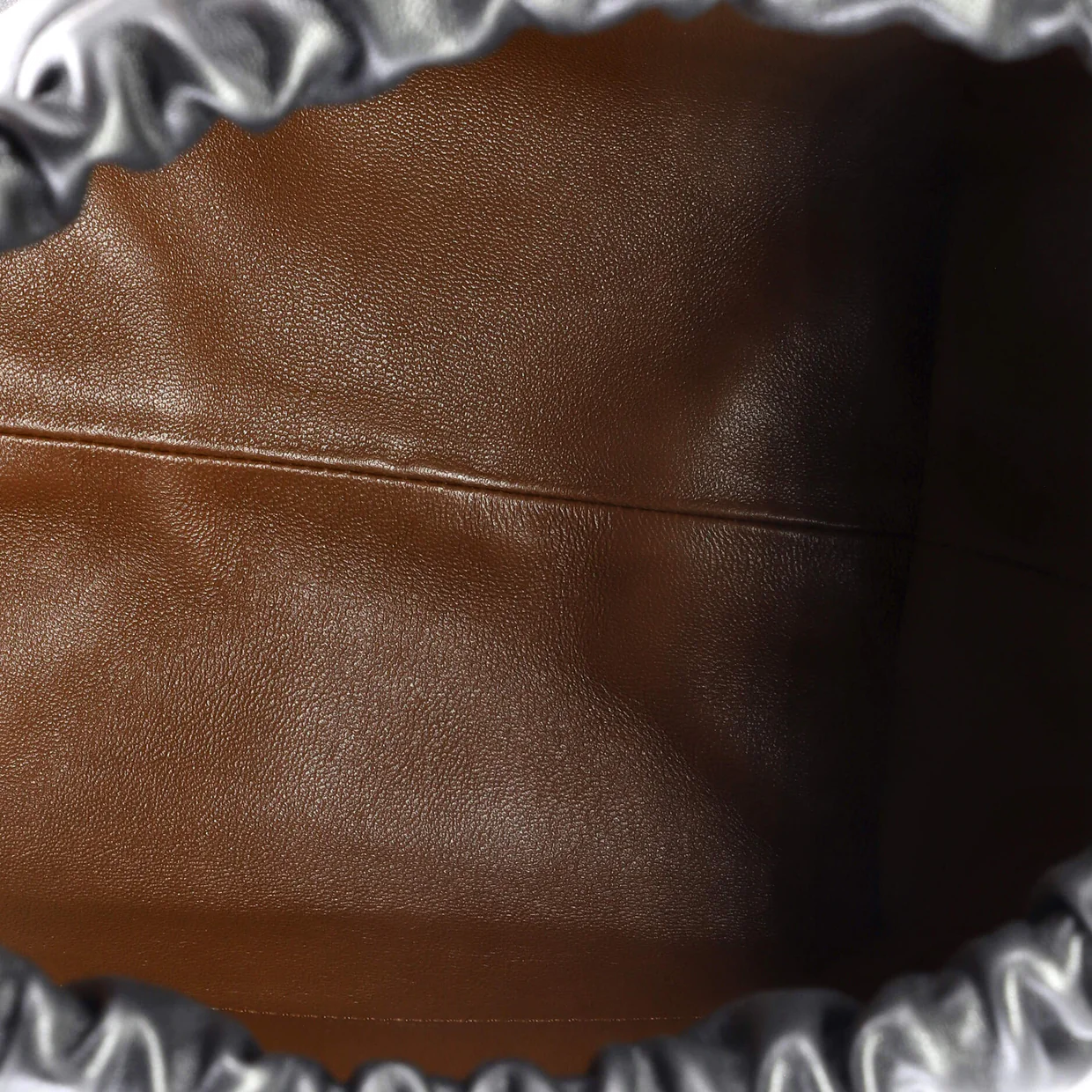 VLogo Pouf Bucket Bag Leather Medium - Deep Luxury