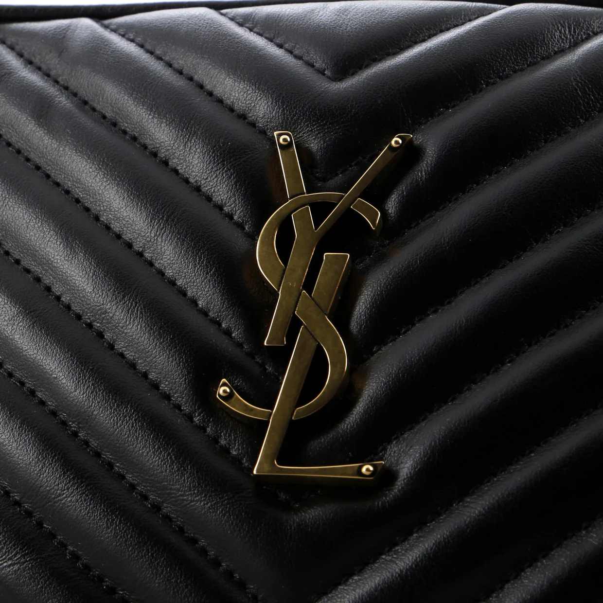 Lou Camera Bag Matelasse Chevron Leather Small - Deep Luxury