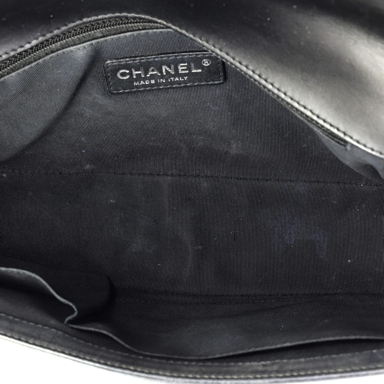 Boy Flap Bag Chevron Patent New Medium - Deep Luxury