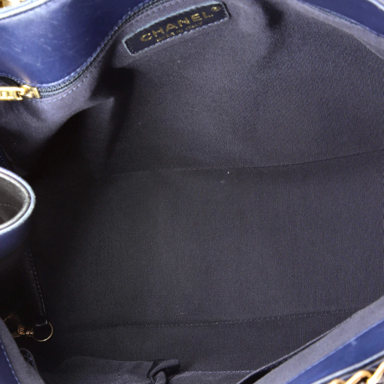 Elegant CC Tote Quilted Lambskin Large - Deep Luxury