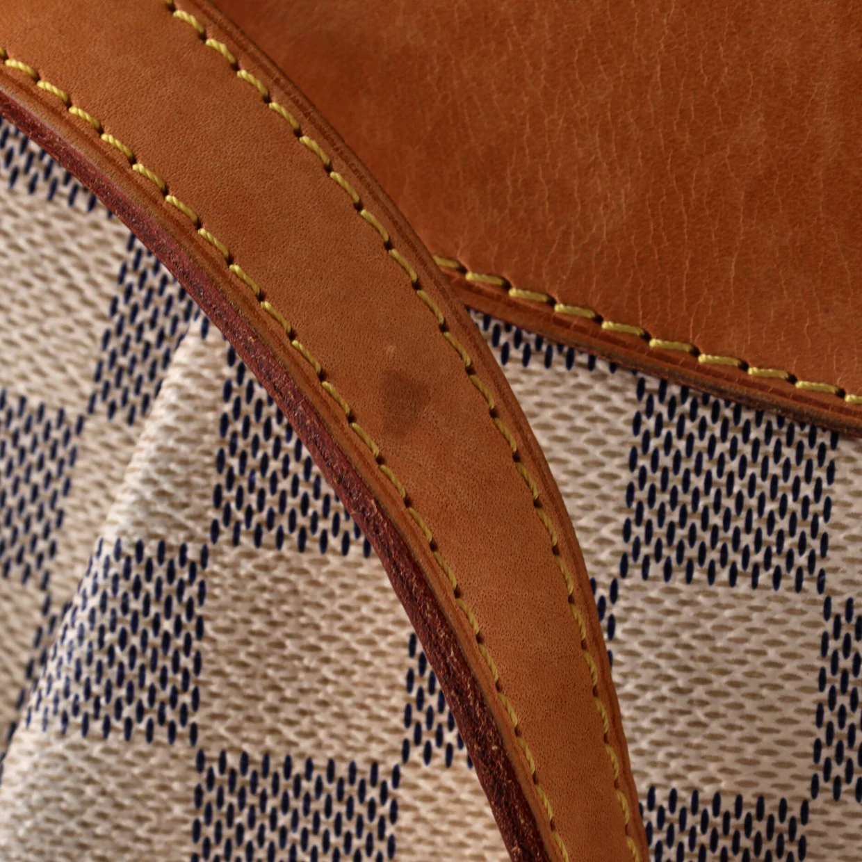 Siracusa Handbag Damier MM - Deep Luxury