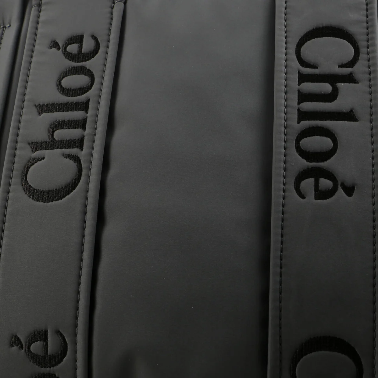 Woody Tote Recycled Nylon Medium - Deep Luxury