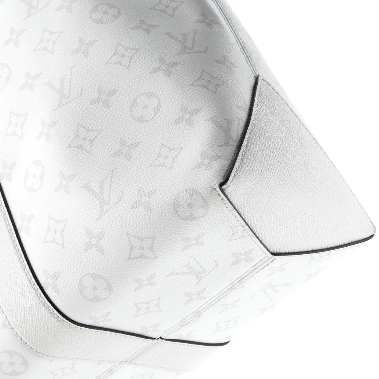 Weekend Tote NM Monogram Taigarama - Deep Luxury