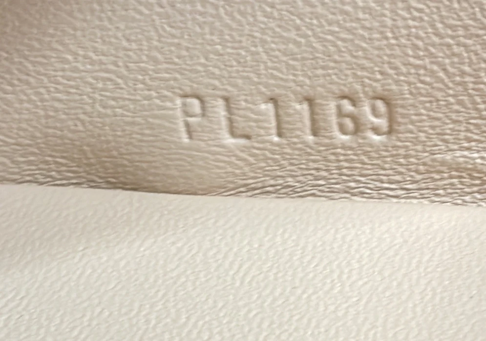 Petite Malle Handbag Monogram Vernis - Deep Luxury