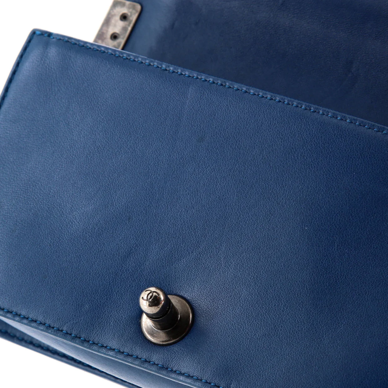 Boy Flap Bag Stingray Small - Deep Luxury