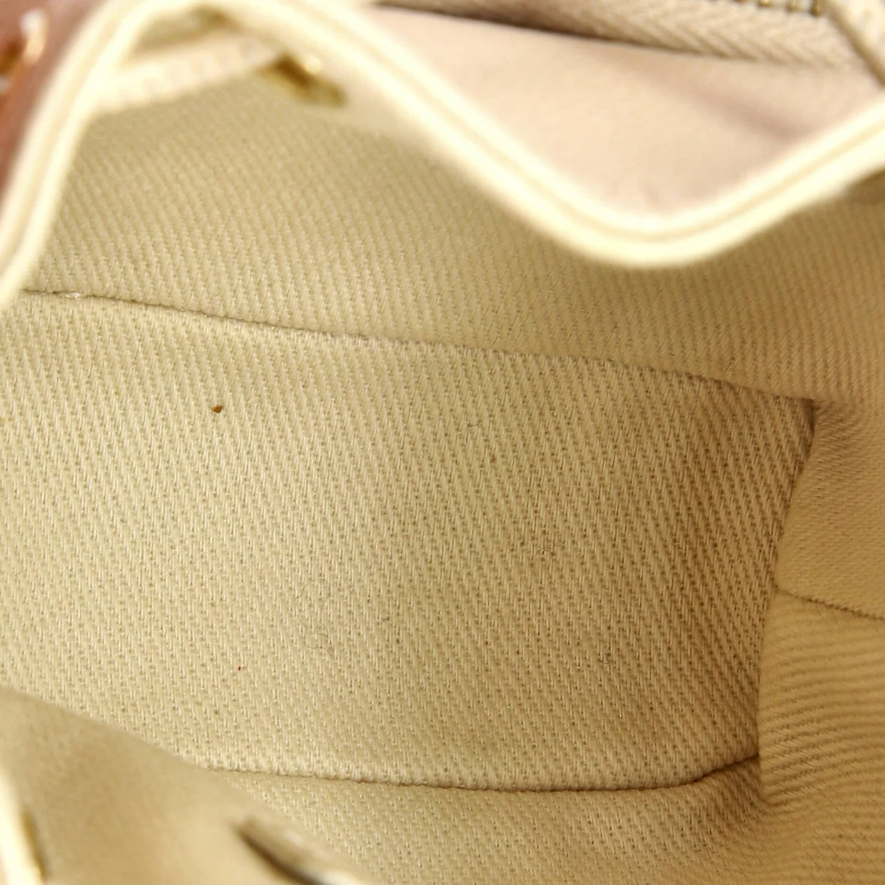 Business Affinity Drawstring Bucket Bag Quilted Caviar Mini - Deep Luxury