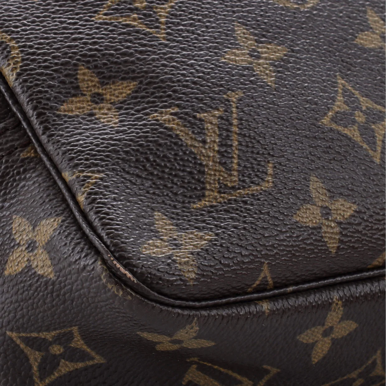 Trousse Toiletry Pouch Monogram Canvas 23 - Deep Luxury