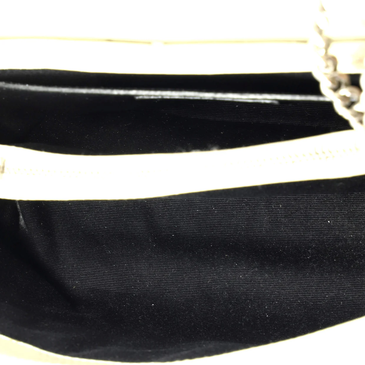 Loulou Shoulder Bag Matelasse Chevron Leather Small - Deep Luxury