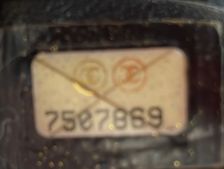 Petite Timeless Tote Quilted Caviar - Deep Luxury