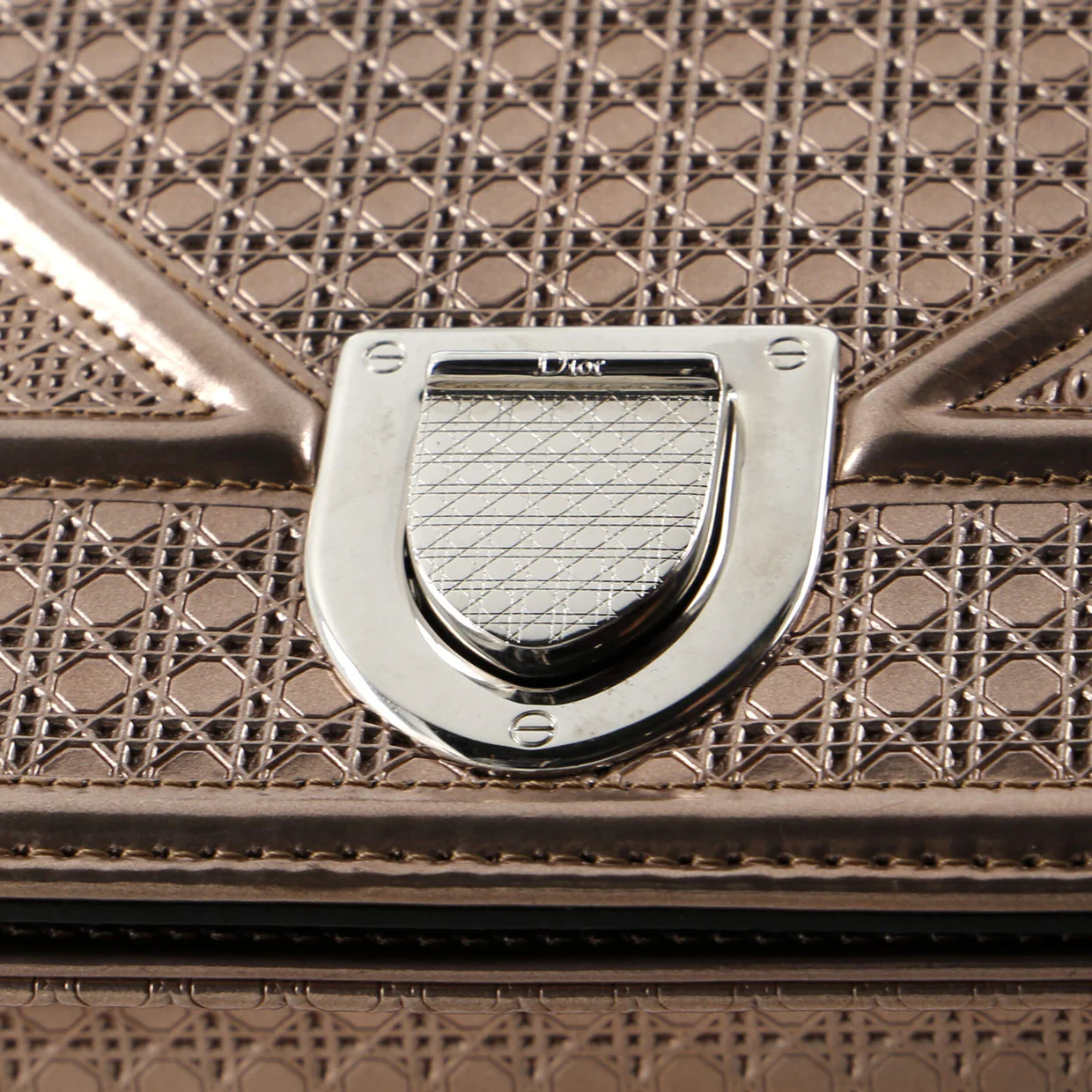 Diorama Flap Bag Cannage Embossed Calfskin Medium - Deep Luxury