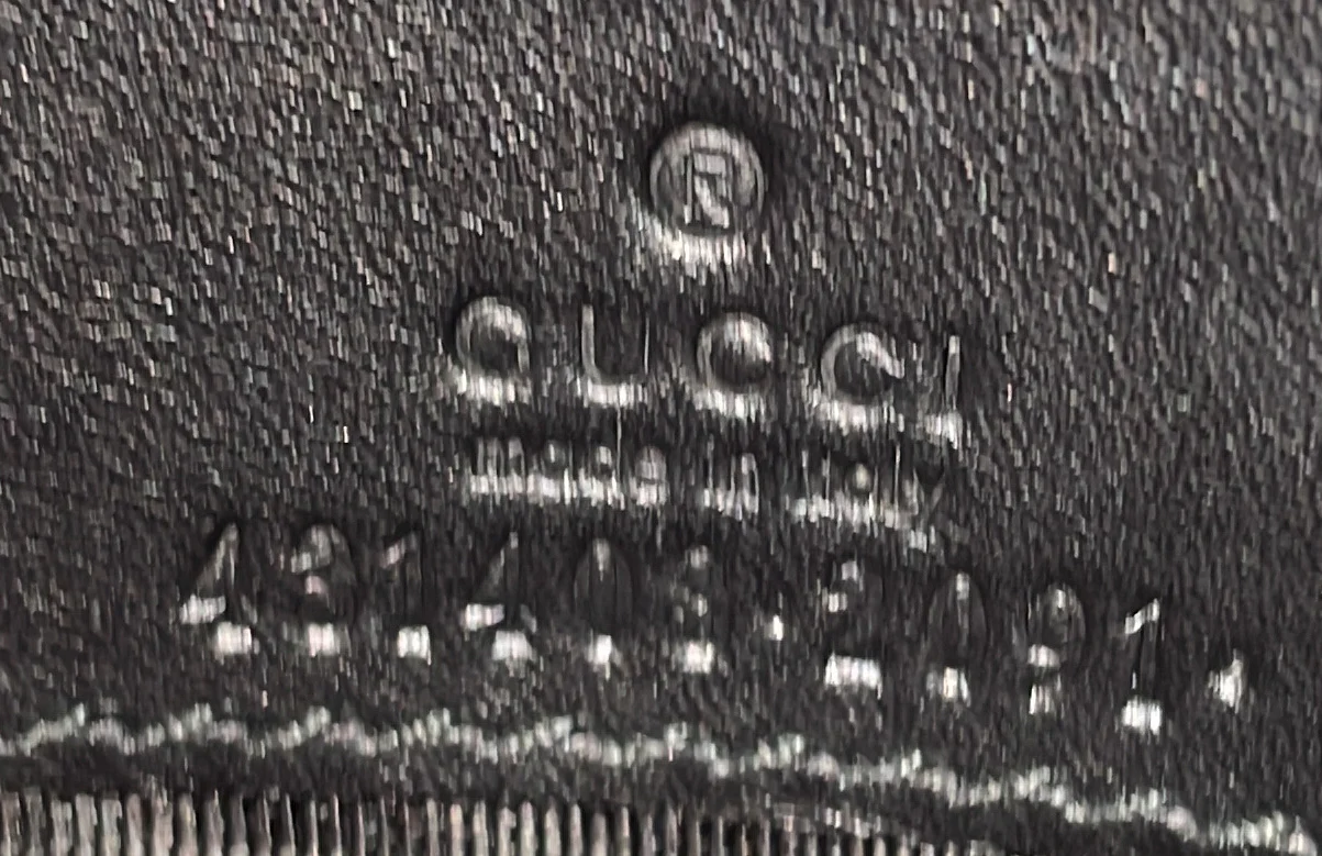 Signature Wallet on Chain Guccissima Leather - Deep Luxury