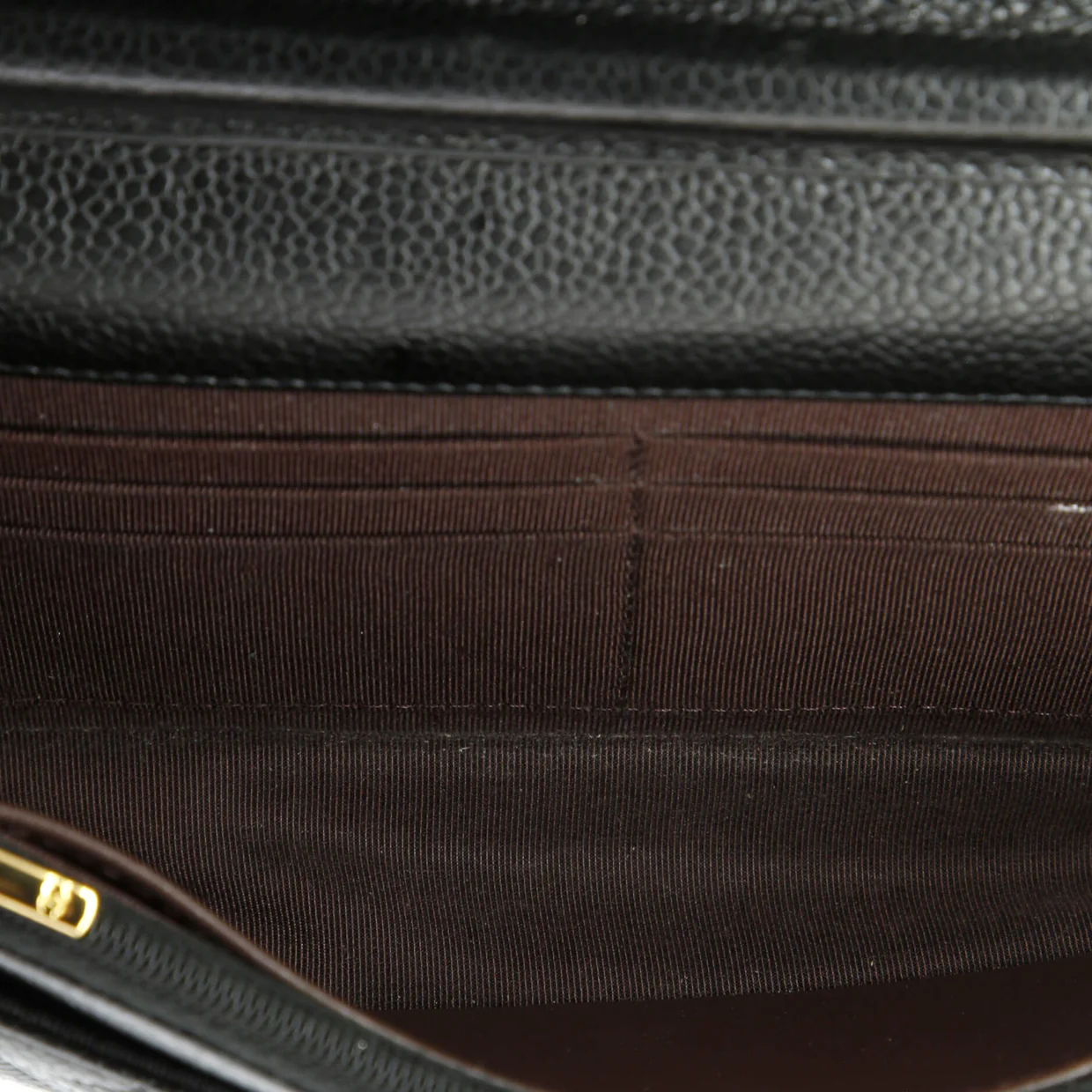 Wallet on Chain Quilted Caviar - Deep Luxury
