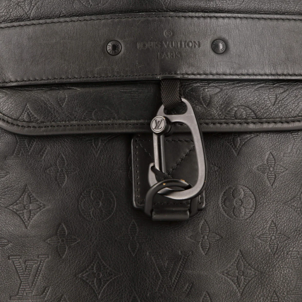 Discovery Backpack Monogram Shadow Leather - Deep Luxury