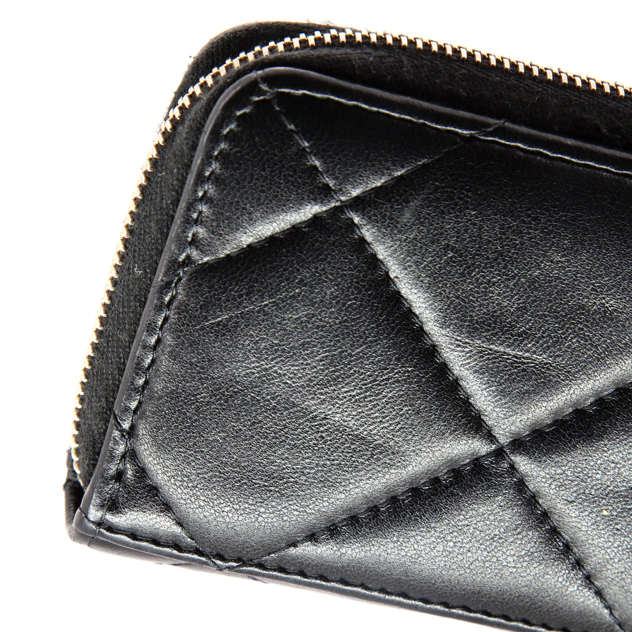 19 Card Holder Zip Coin Purse Quilted Lambskin - Deep Luxury