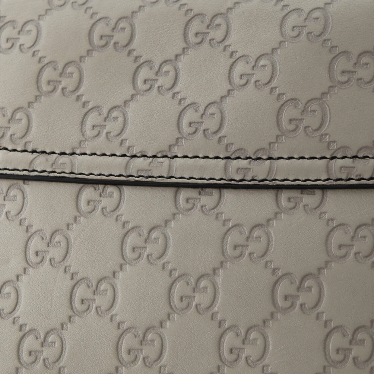 Emily Chain Flap Bag Guccissima Leather Medium - Deep Luxury